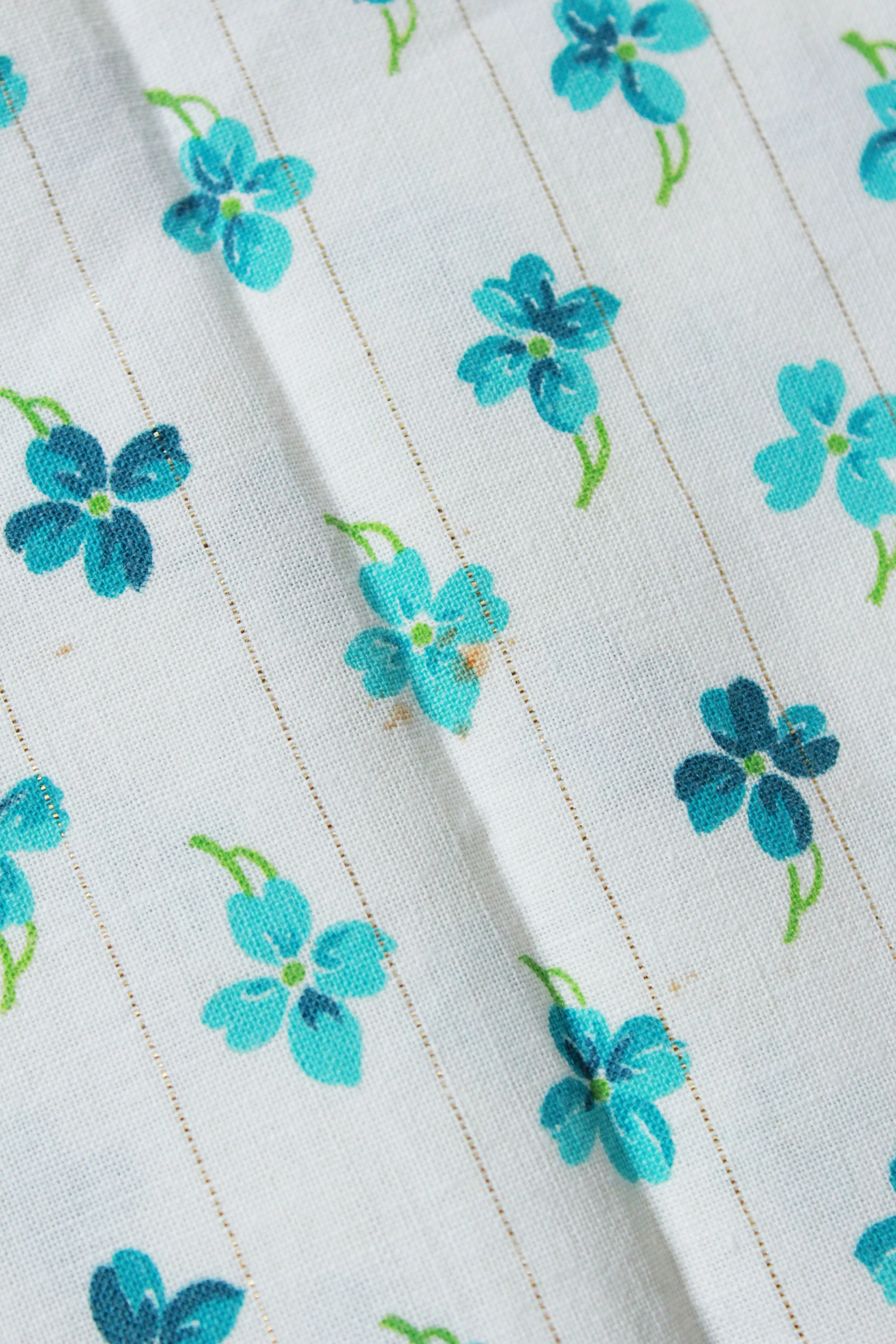 1950s Vintage Floral Feedsack, With Blue flowers and Gold Pinstripe, Vintage Summer Fabric