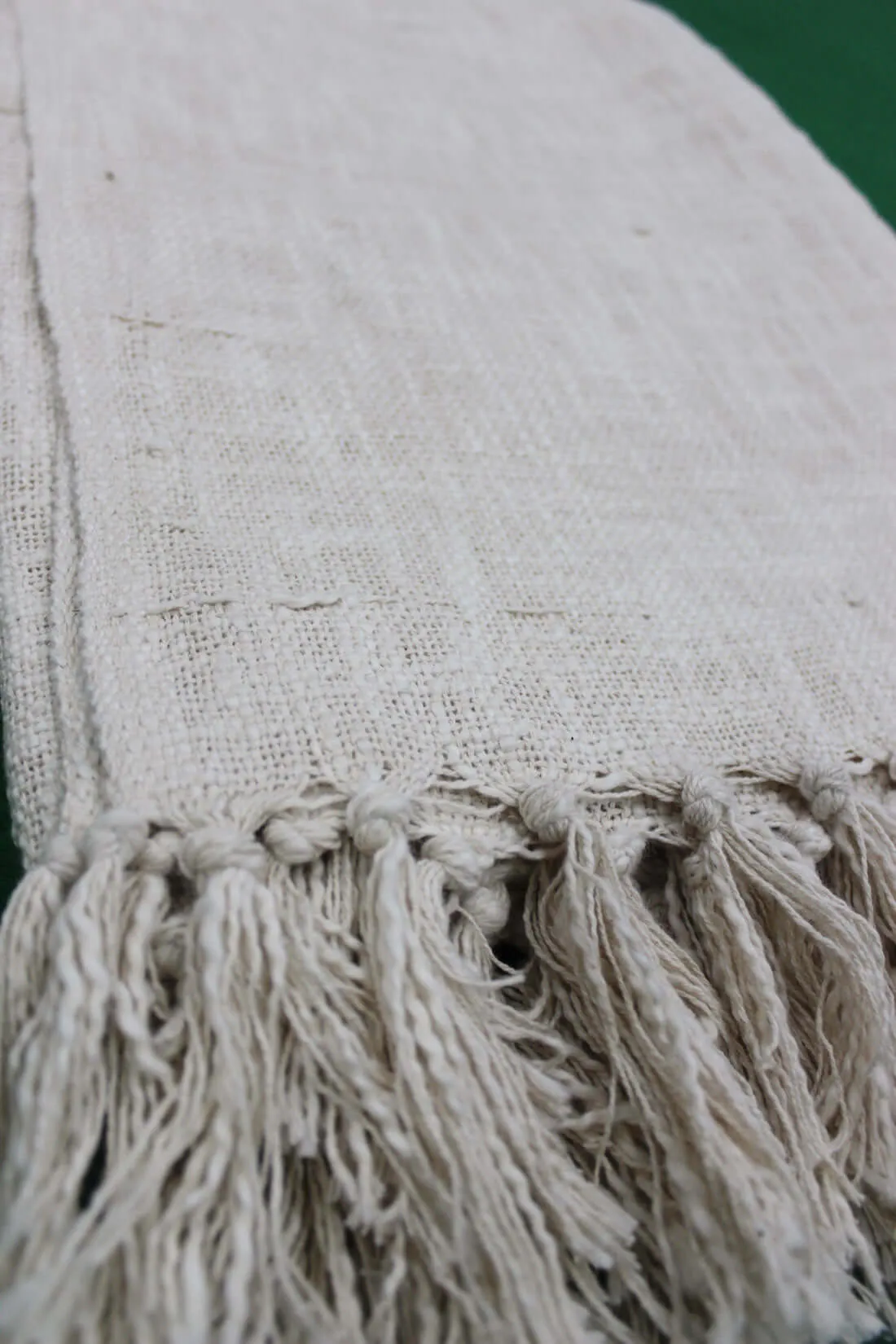 Hand-Loomed Cotton Sofa Throw Size  72 x 52 Inches 100%Cotton Throw Blanket with Tassels Bohemian Style Home Décor