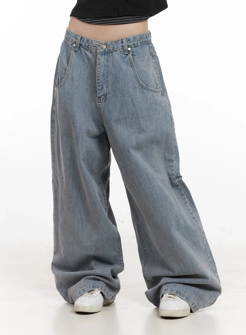 Kary Mega Oversized-Fit Jeans CJ528