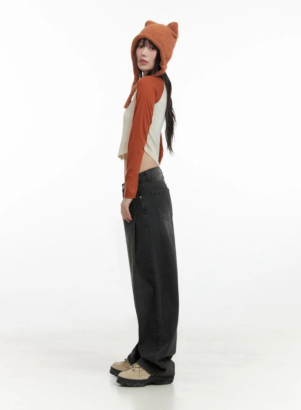 Phoebe Oversized Side-Tuck Jeans IO430