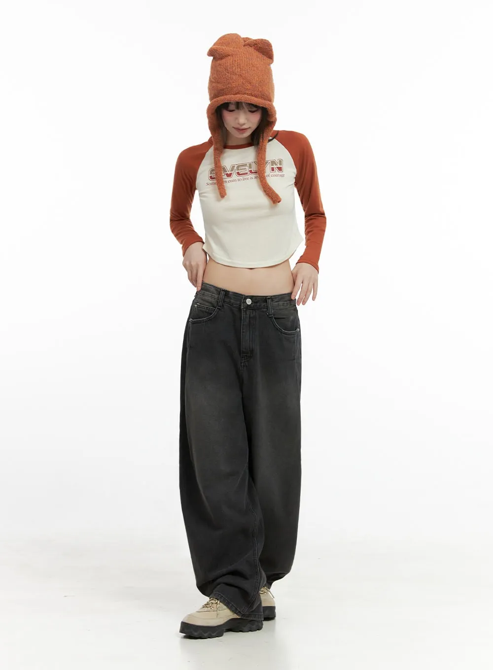 Phoebe Oversized Side-Tuck Jeans IO430